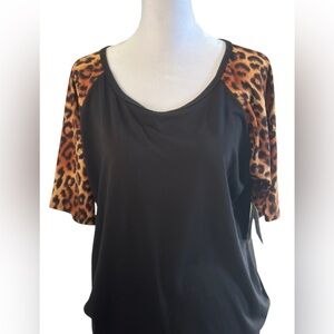 LuLaRoe Black & Leopard Sleeve Raglan Tee